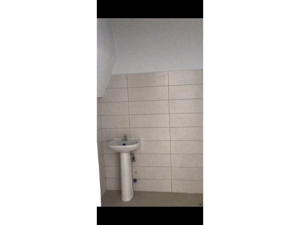 Se alquila local comercial en bella vista 125m2 $1250 - 3
