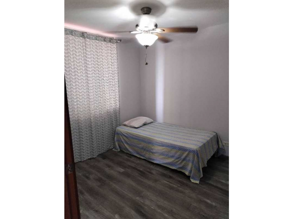 ALQUILO APARTAMENTO EN 12 DE OCTUBRE - 5