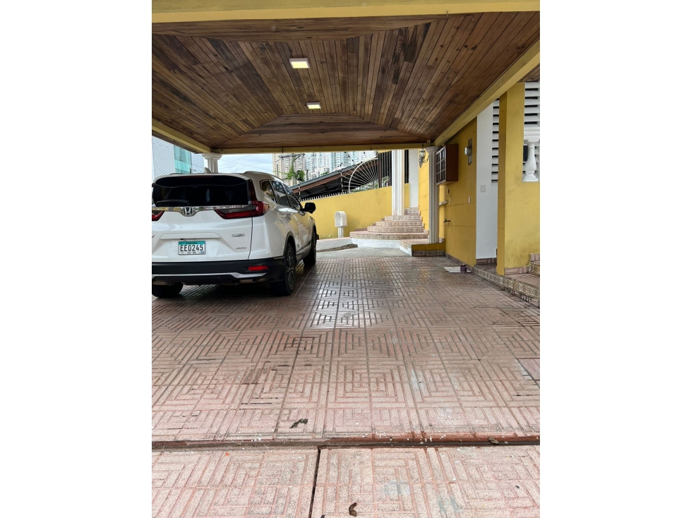 VENDO CASA COMERCIAL O RESIDENCIAL EN LA 12 DE OCTUBRE!!! - 3