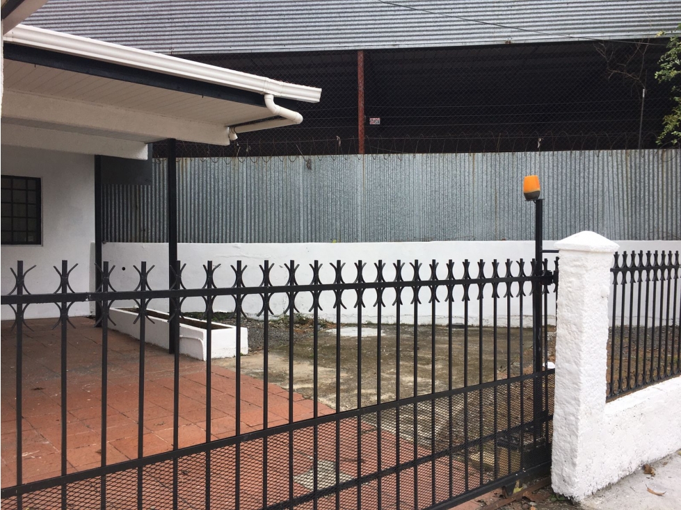 Se alquila local comercial en Santa Elena 450m2 $2800 — foto 3