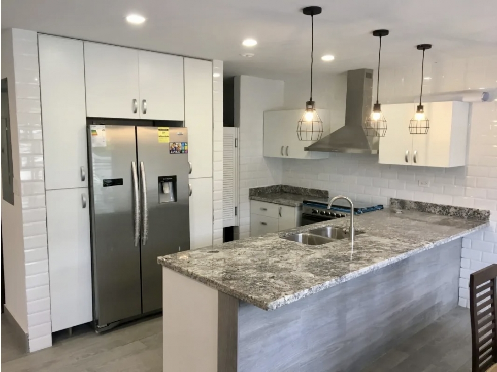 Se alquila hermoso duplex amoblado en Marbella $2,750 — foto 3