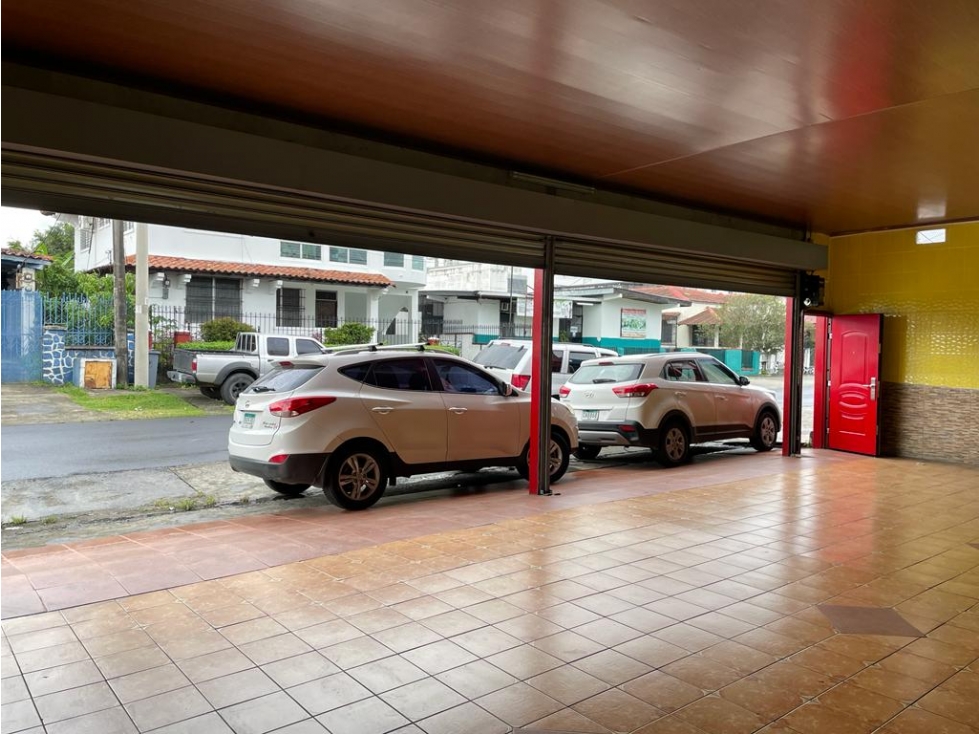 SE ALQUILA LOCAL PARQUE LEFEVRE 300 Mtrs -I.G. - 3
