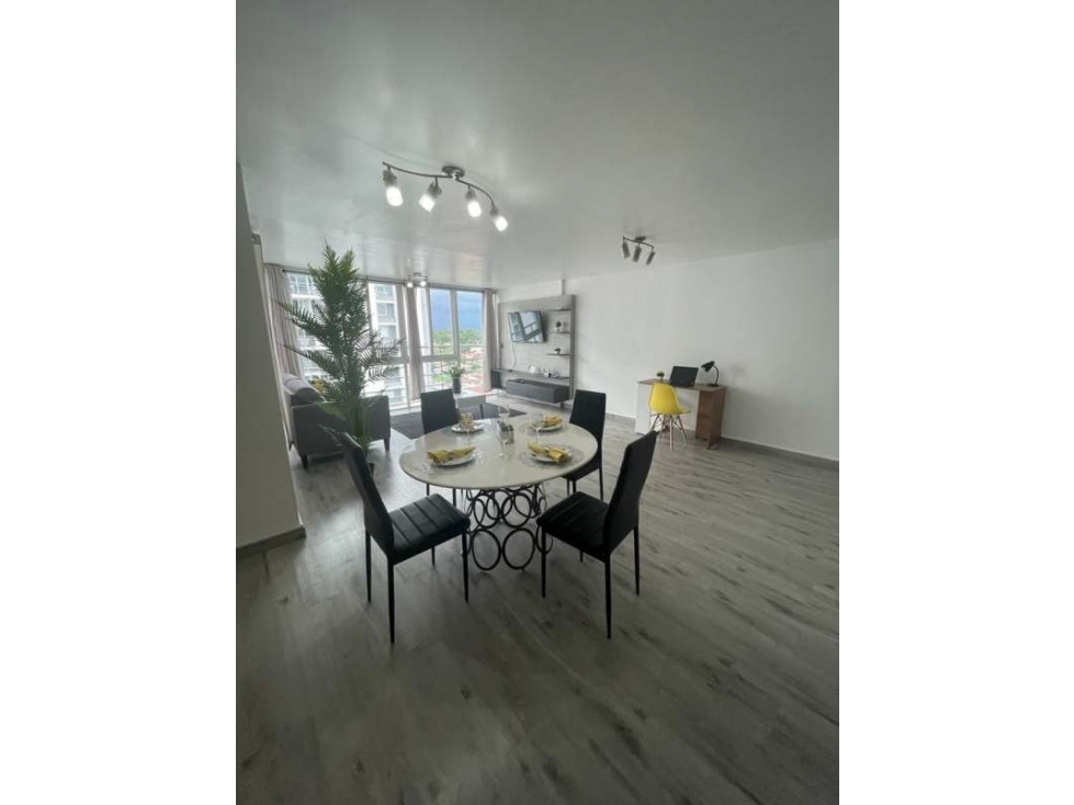 Alquiler de espectacular apartamento en 12 de Octubre