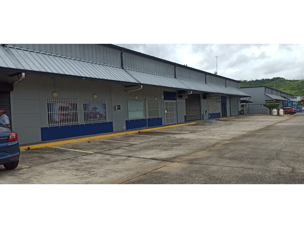 SE ALQUILA BODEGA ZONA FRANCA 400MT2