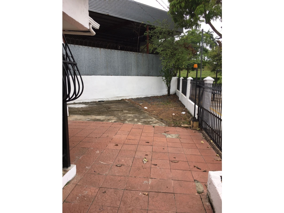Se alquila local comercial en Santa Elena 450m2 $2800 — foto 4