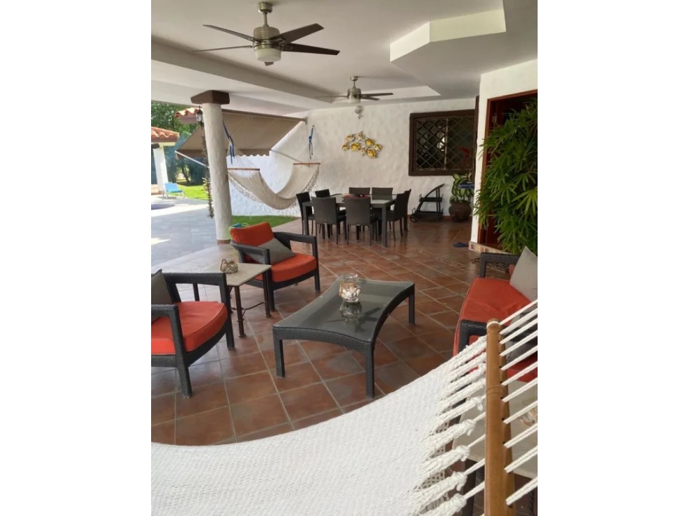 VENDO AMPLIA PROPIEDAD CON 2 CASAS EN PUNTA BARCO $725.000!!! — foto 6