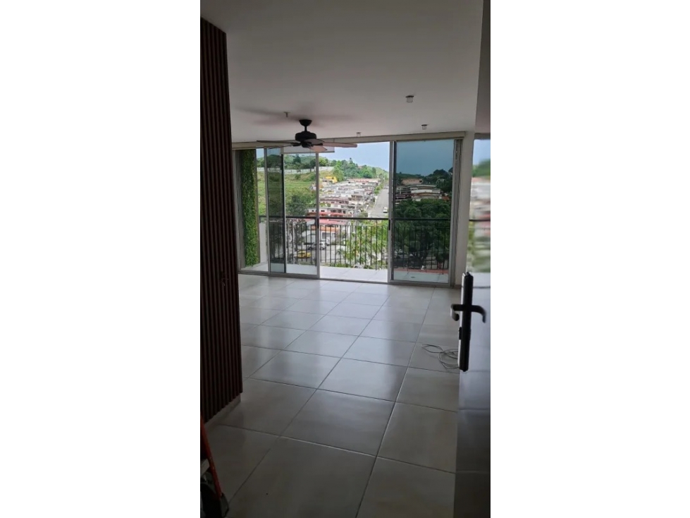 ALQUILO APARTAMENTO EN TUMBA MUERTO 3 REC $900!!