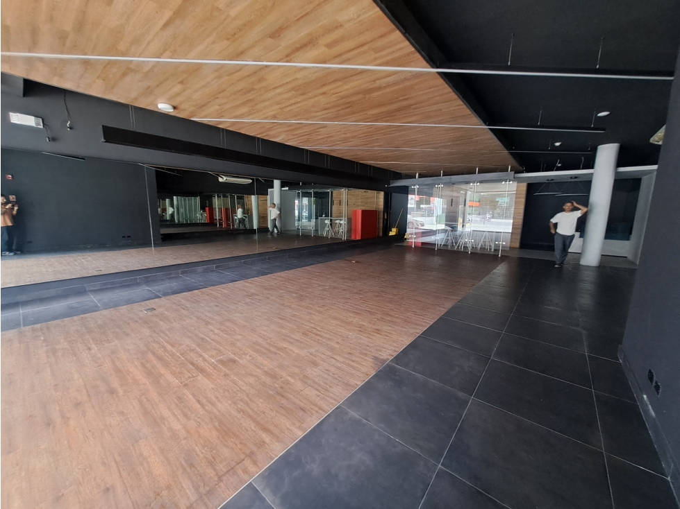 SE ALQUILA LOCAL COMERCIAL EN CALLE 50 — foto 2