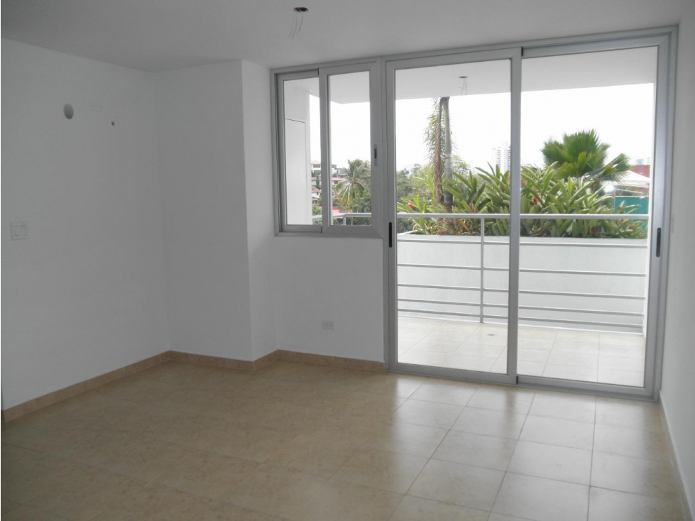 Se vende apartamento en la av. Transistmica $150,000 ( negociable)