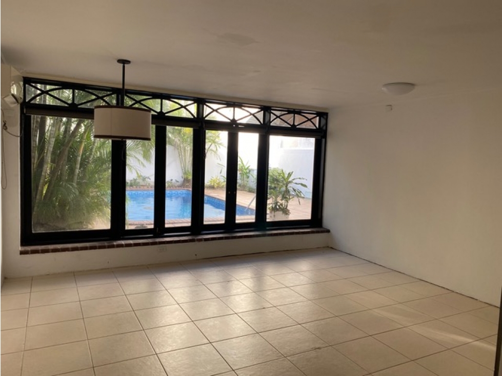 Se vende o se alquila dúplex de 400 m2 en Obarrio $3500