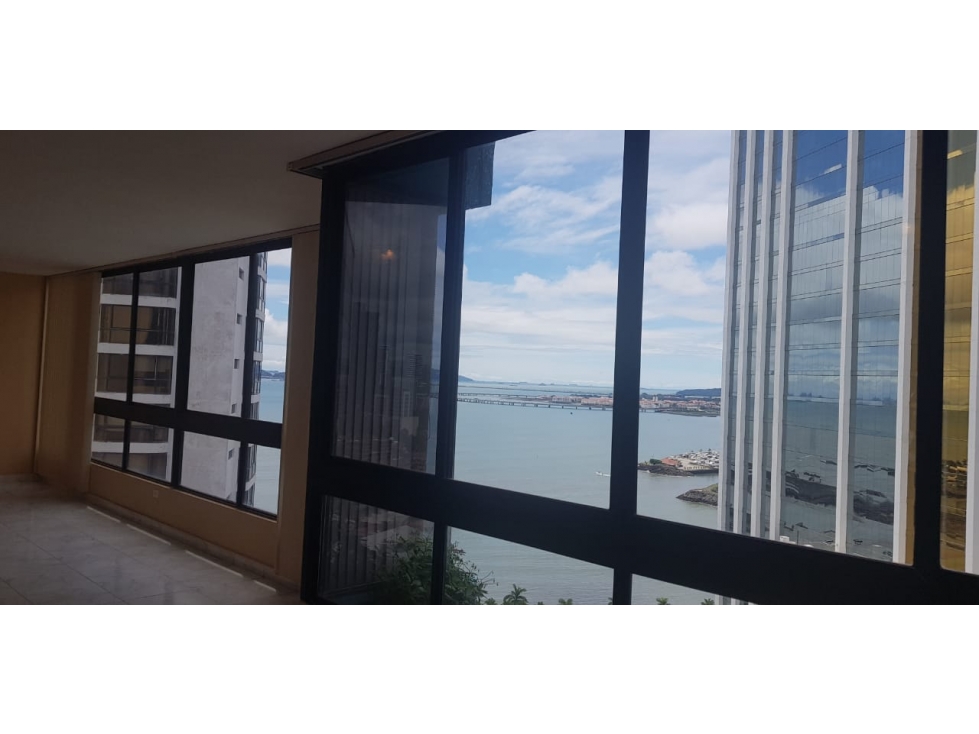 SE ALQUILA APARTAMENTO EN MARBELLA LINEA BLANCA 3R FS 2308