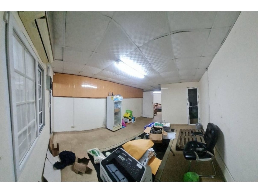 VENTA DE LOCAL COMERCIAL >>>Betania<<<