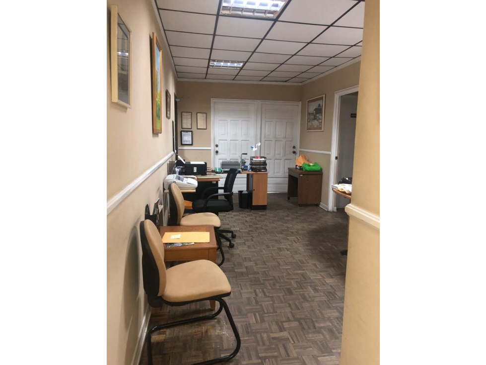 Venta edificio en Miraflores - Oficinas, bodega, y Parqueo de camiones - 5