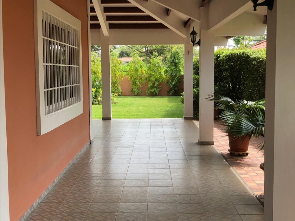 VENTA O ALQUILER DE CASA EN PLAYA CORONADO