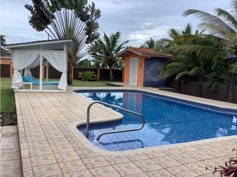 CASA A LA VENTA En Portobelo Colón $425,000 CM — foto 3