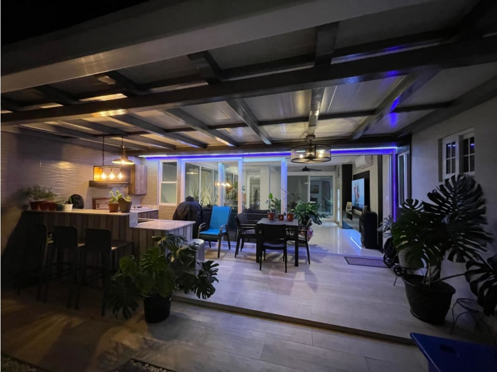 SE VENDE CASA DUPLEX EN COSTA VERDE ROLLING HILLS