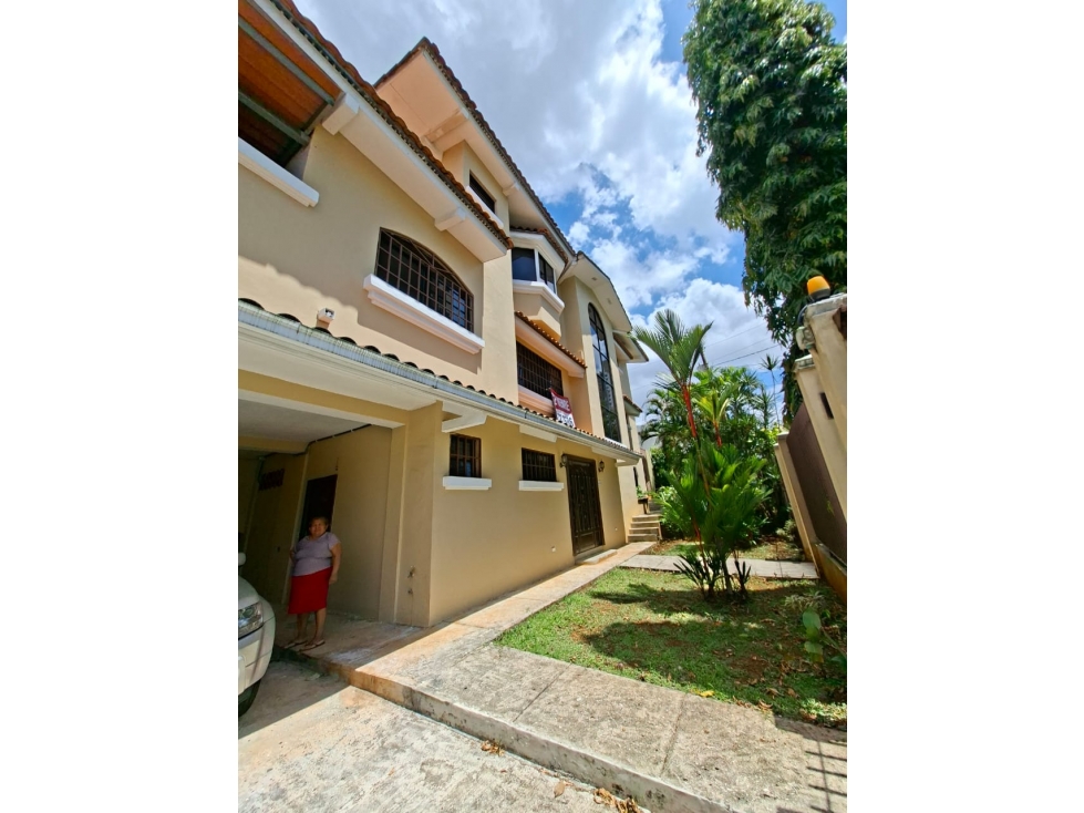 Casa en Venta en Urbanización Herbruger, Bella Vista — foto 2