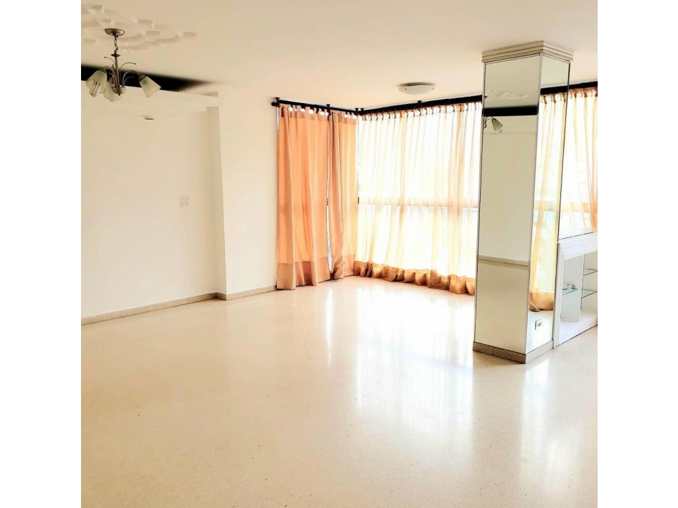 SE ALQUILA APARTAMENTO EN MARBELLA LINEA BLANCA