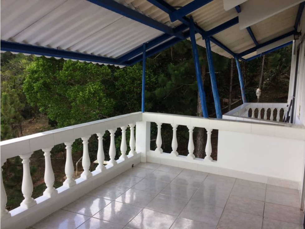 En venta Hermosa Casa en Altos de Cerro Azul $220,000 — foto 6