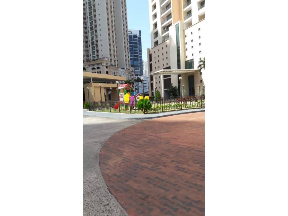 Se alquila apartamento amoblado Paitilla $1000 — foto 3