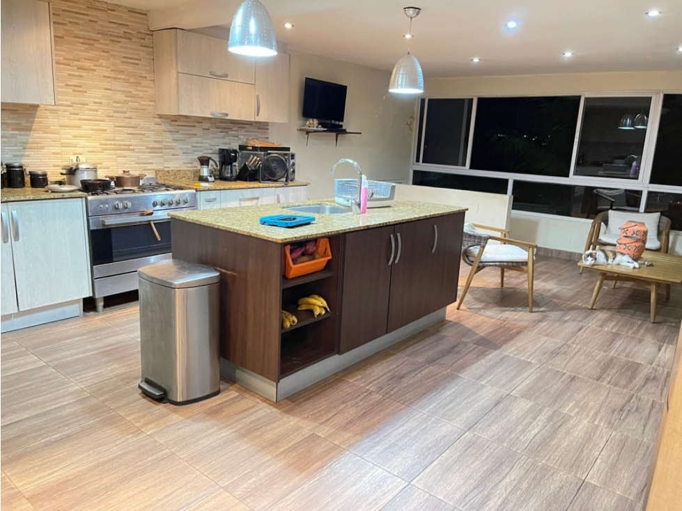 ALQUILO / VENDO ESPECTACULAR CASA $1500 - 1