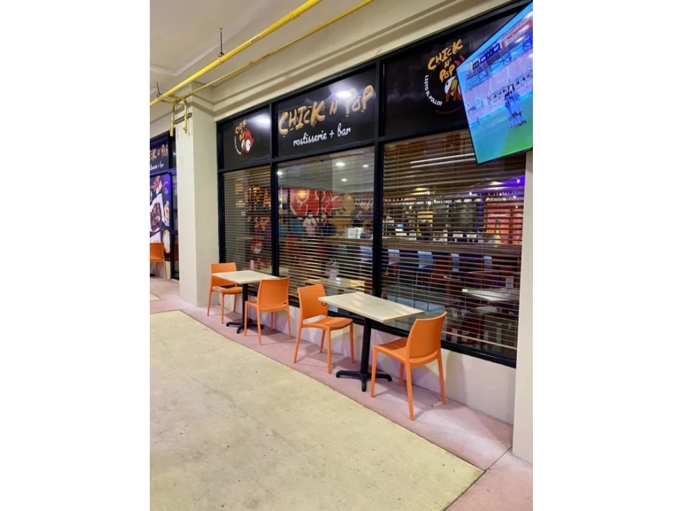 Local comercial en Costa Verde, 200mts - $4500.00. EQUIPADO - 2