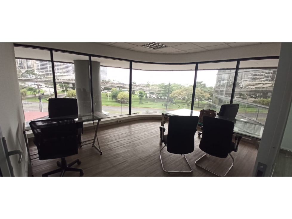 Se Alquilan oficinas en la mejor zona de Ave Balboa >>165mt2 - 1