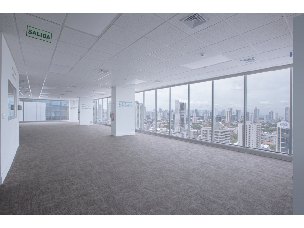 SE VENDE OFICINA DE 606 MTS EN OBARRIO