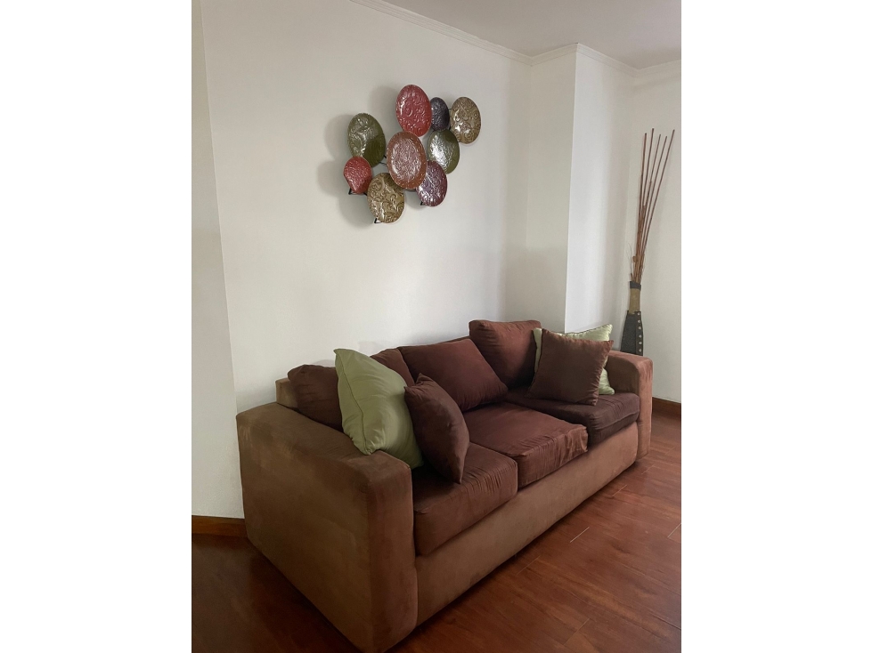 ALQUILO ACOGEDOR APARTAMENTO SEMI-AMOBLADO EN SAN FRANCISCO $950!!!