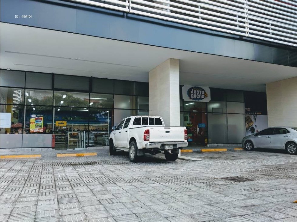 ALQUILO LOCAL A ESTRENAR EN AV BALBOA - 2