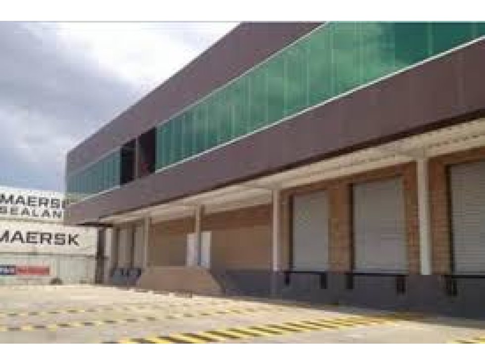 Se vende o alquila galera en milla 8 de 1603 mts - 2
