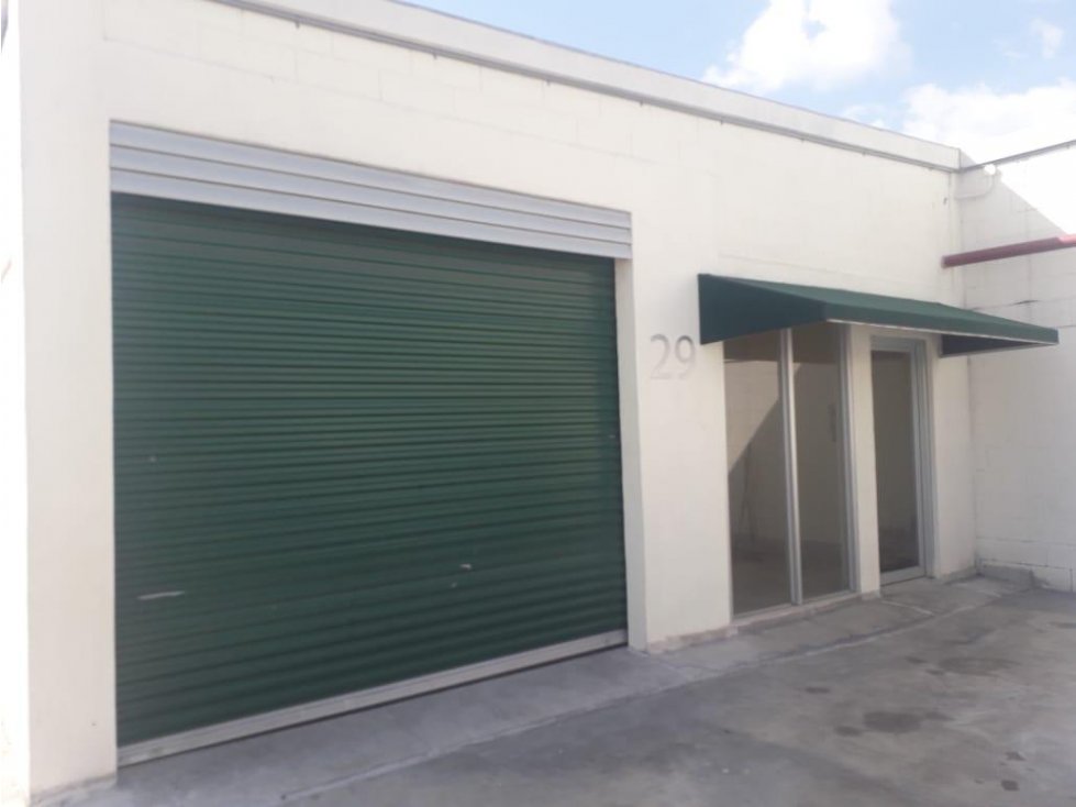 Alquilo Galera en Ofidepositos Central $1780 - 2