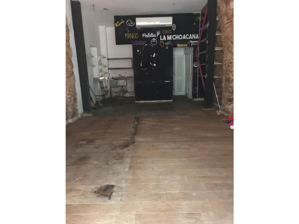 Se alquila o se vende local de 50m2 en casco viejo $2500 — foto 3