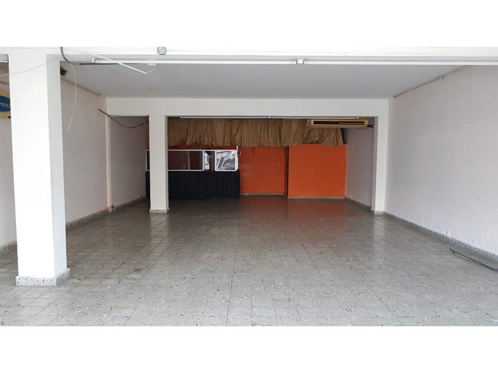 Se alquila local comercial en la av. la paz $1500 — foto 2