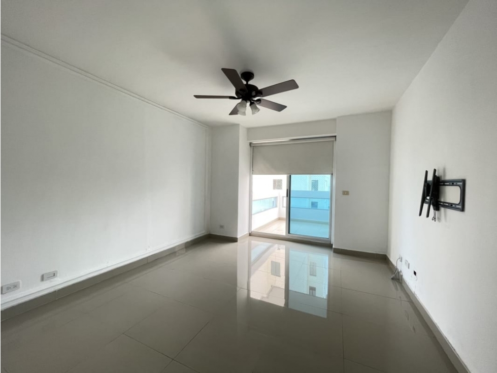 Se alquila Excelente apartamento vía porras $1800 — foto 2
