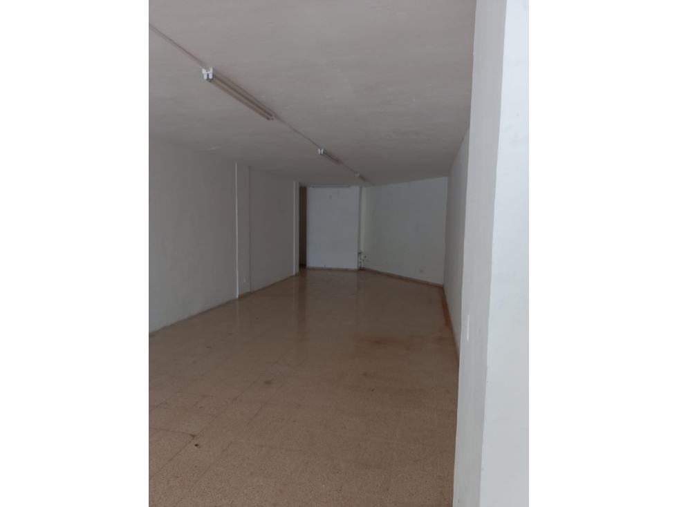 Se alquila local comercial en bella vista $ 1000 - 3