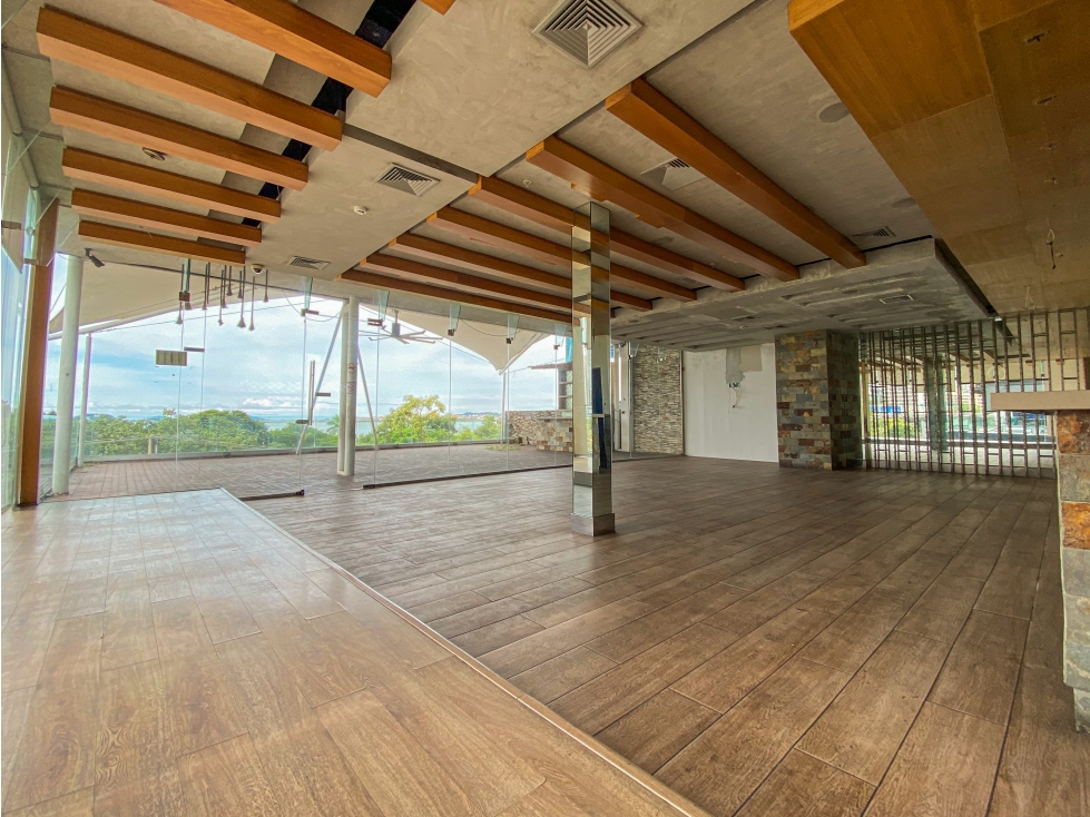 alquilo espectacular local en ave. balboa - 2