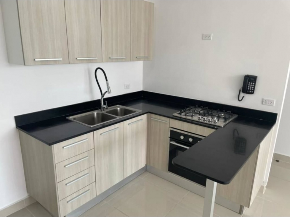 Se alquila apto en Condado del Rey $800 80mts — foto 3