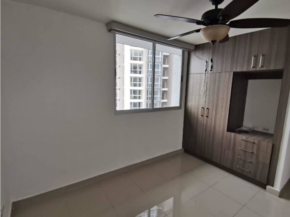 SE ALQUILA APARTAMENTO LINEA BLANCA EN CARRASQUILLA — foto 3