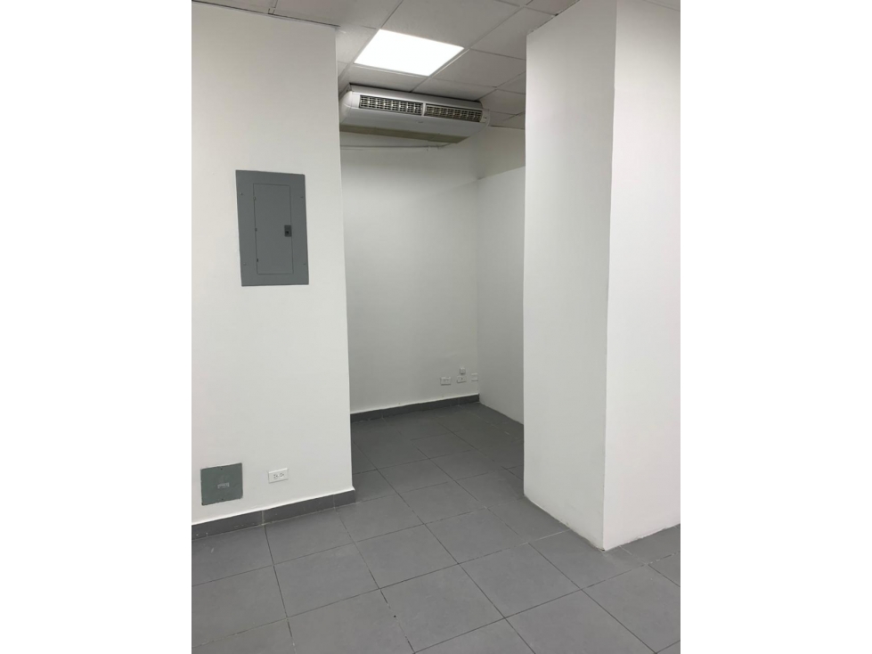 Se alquila Oficina en San Francisco Calle 50 $1,100 — foto 3
