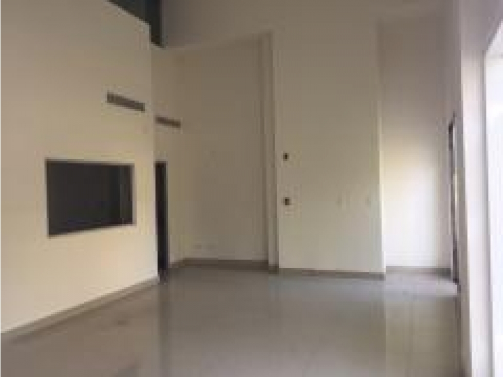 se alquila local para oficina planta baja en Bella Vista 500Mts $5,000 — foto 2