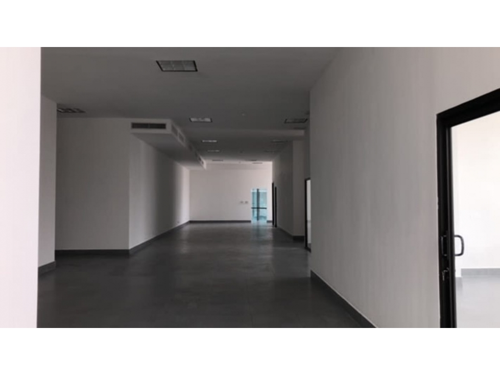 Se Alquila Oficina 288 mts Zona Bancaria Obarrio $3.500.oo — foto 2