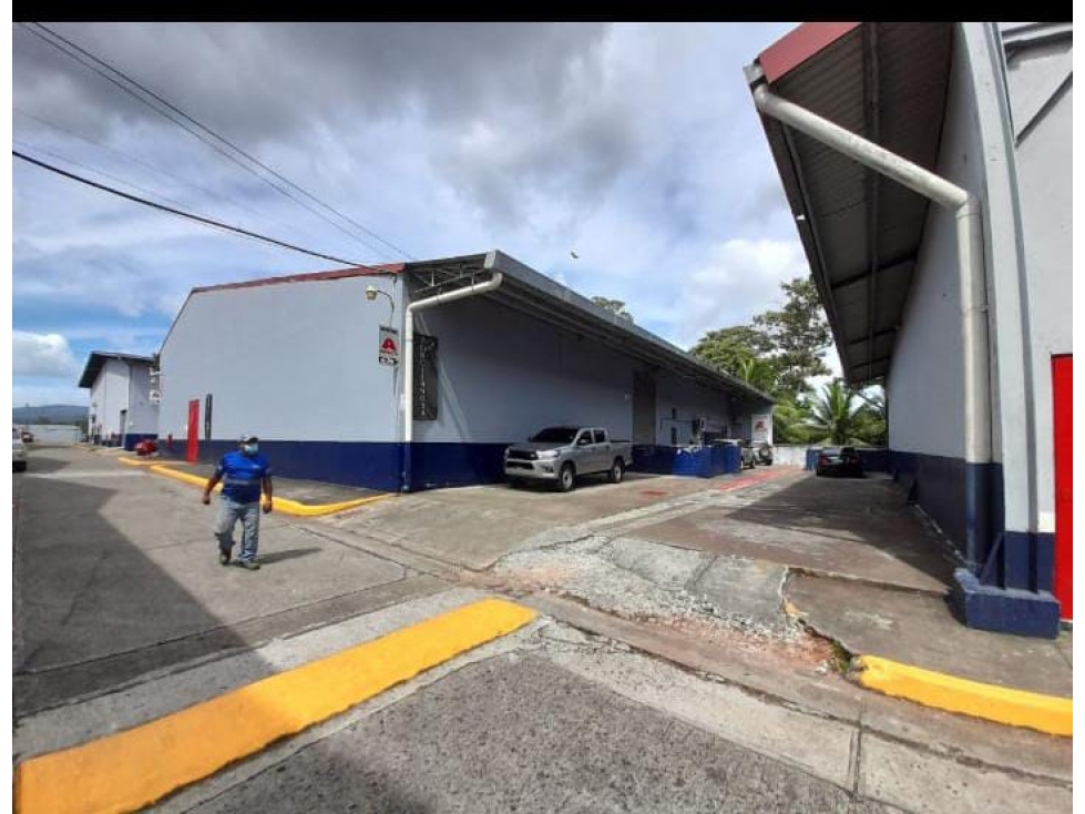 Se alquila galera con anden de carga en Via Tocumen 447 Mts $2816 - 1