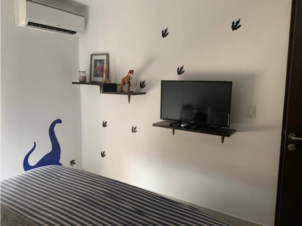 Alquilo hermosa casa semiamoblada Howard $1100 — foto 4