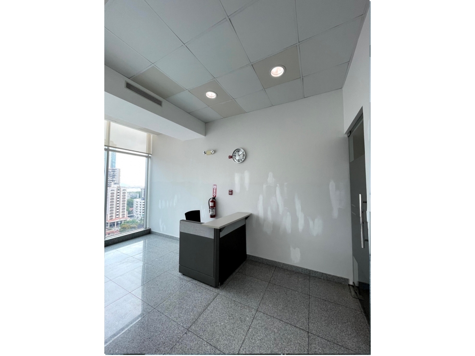 Se alquila Oficina Amoblada 126m2 en Bella Vista $1,350 - 3