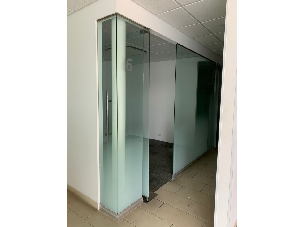Se Alquila local comercial de 320m2 en Transístmica/El Carmen $6,000 - 4