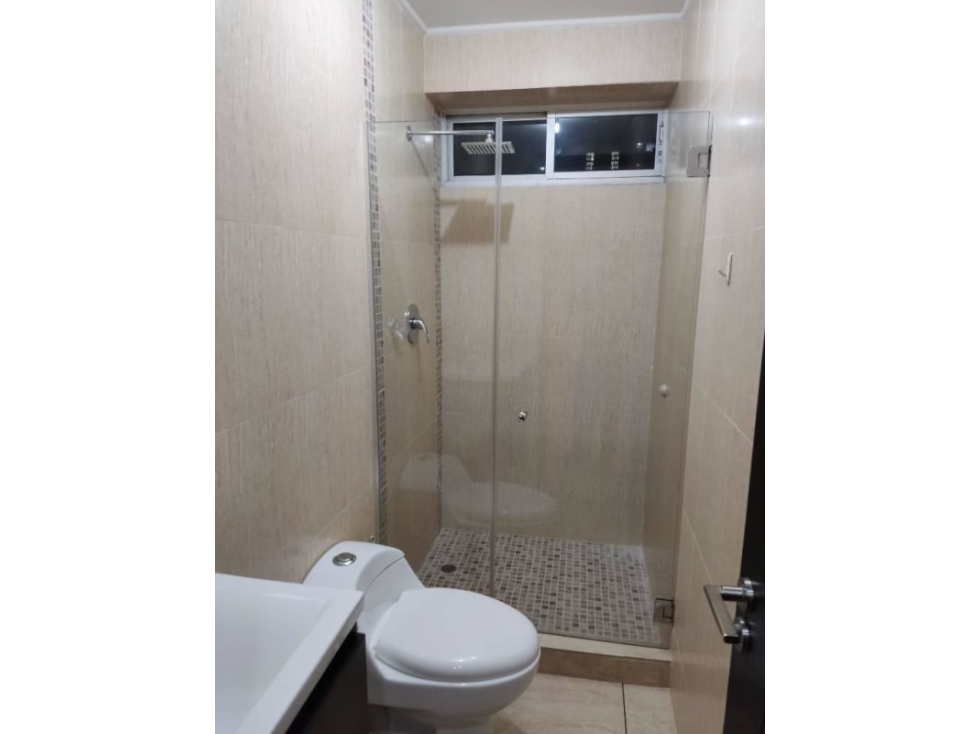 Alquilo extraordinario apartamento amoblado en carrasquilla - 5