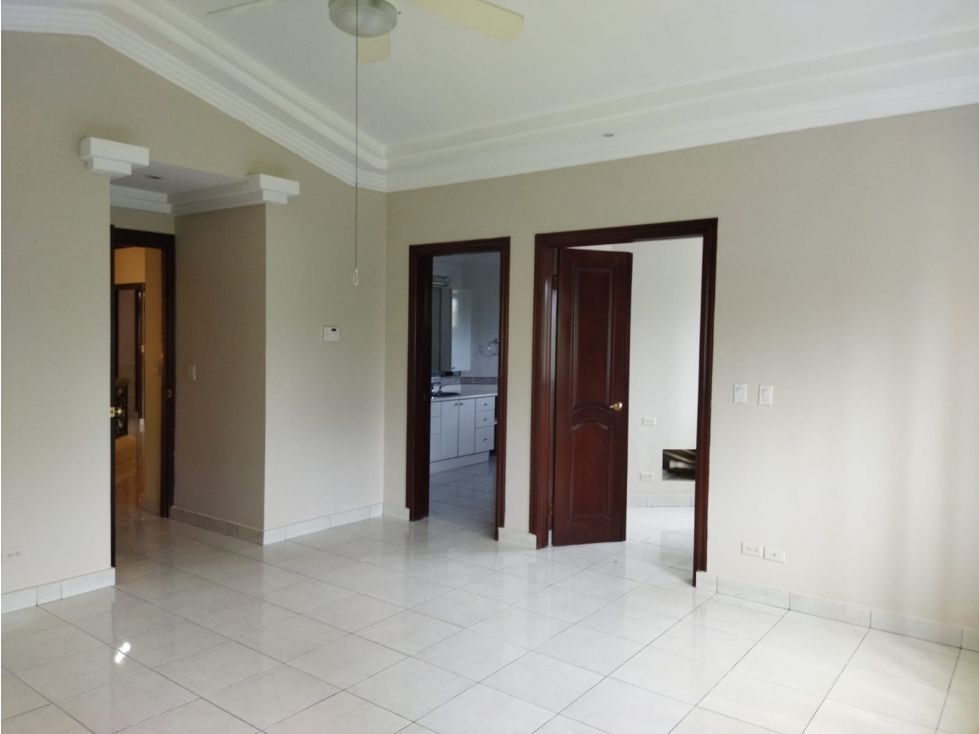 Se alquila/Vende Casa en el Carmen Linea blanca con piscina — foto 3
