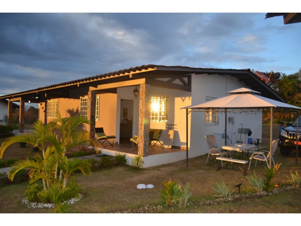 Casa en Venta cerca de Hotel Playa Blanca $120,000 - 2