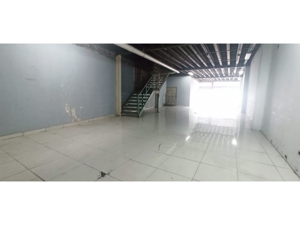 Se Alquilan Locales en Fernandez de Cordoba $8mt2. — foto 2